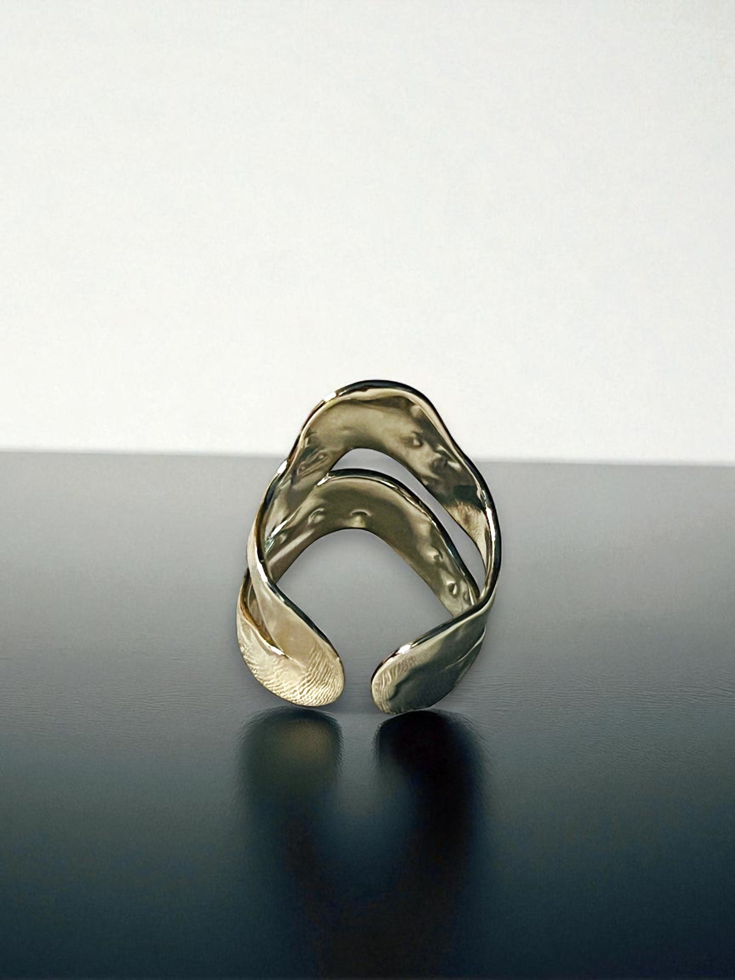 Anillo Dione