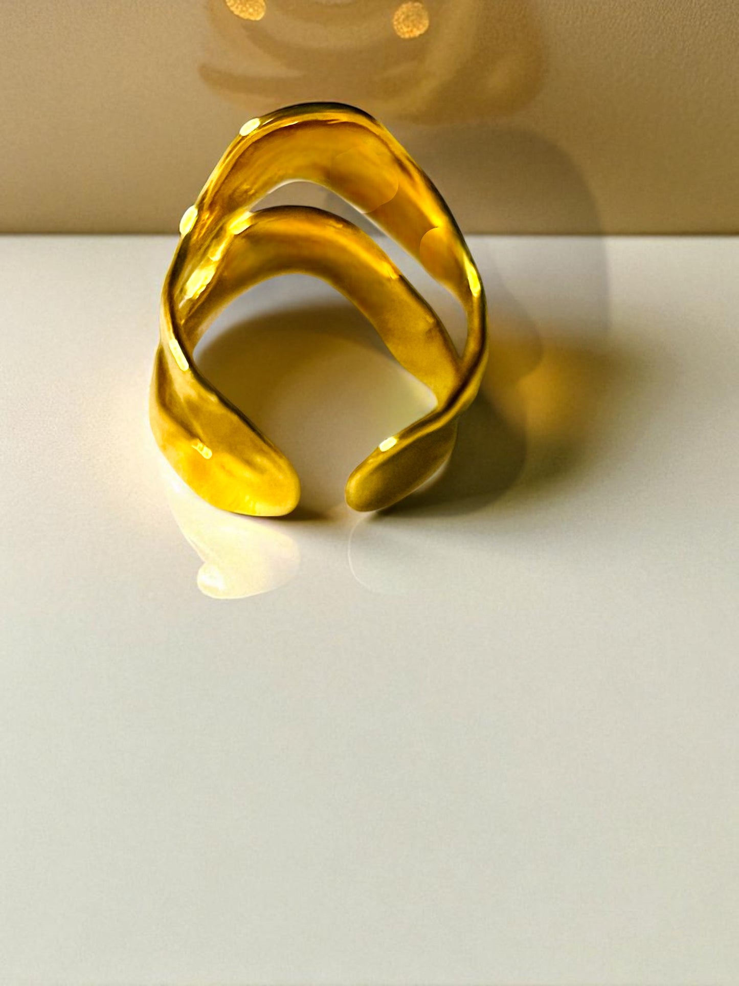 Anillo Dione